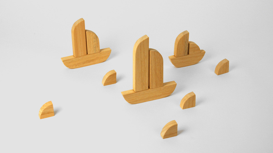 MAKI:minimag_equisgarcia_Bauhaus Wooden Blocks